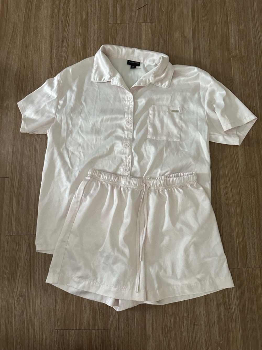 🫐3 for $15🫐 Tahari Pale Pink Button-Up PJ set